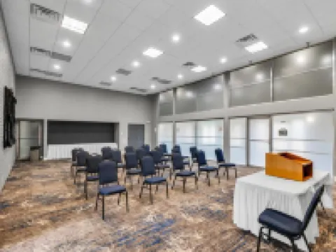 Eastlake Suites Hotel & Conference Center by OYO Urbana Hotels in Urbana