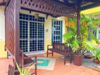 Homestay Dahlia - Seberang Takir Hotels in Kuala Terengganu