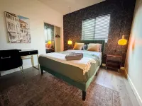Forty First Place Hotels near Shrine Auditorium