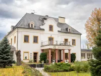 Pałac na Wodzie Hotel & Spa Hotels in Podgorzyn
