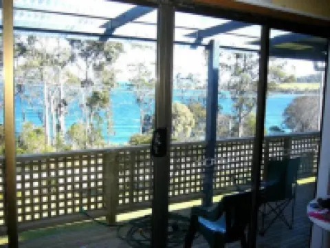 Sommers Bay Beach House Hotels in Port Arthur