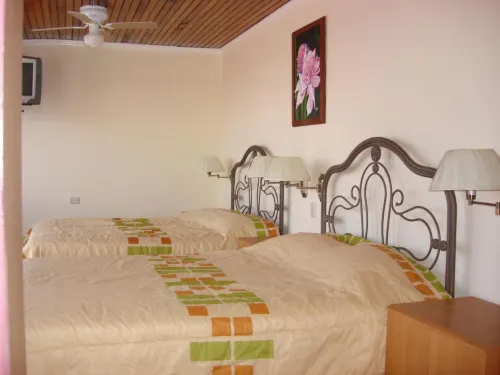Hotel la Guaria Inn & Suites