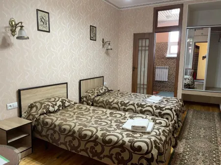 Eco House Отели в г. Ош