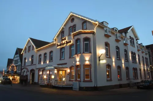 Hotel Deutsches Haus - Rhein-Ruhr Hotels GmbH Hotels in Blomberg