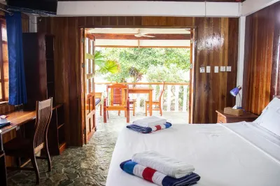 Rainbow Bay Beach & Dive Resort