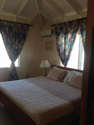 Eko Cozy Guest House Hotels near Jabberwock Beach
