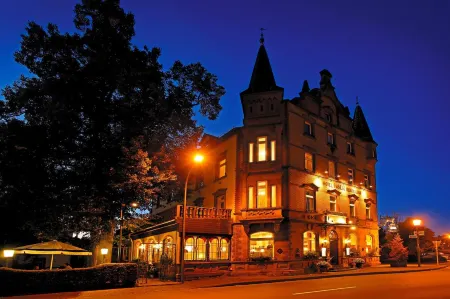 Eifelkrimihotel Отели в г. Штеффельн