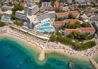 Medora Auri Family Beach Resort Hotels in Igrane