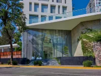 Park Life Guadalajara Hotels near Zapopan