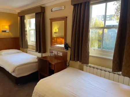 Orchard Hotel