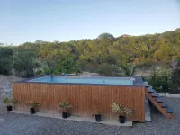 Villa Serenity by the Water- One Bedroom Water View Suite Hotel di Cooper Jack Bay Settlement