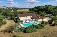 Logis Hôtel la Ferme de Flaran Hôtels à : Maignaut-Tauzia