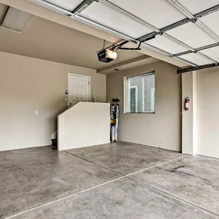 Gold Beach Townhome with Ocean Views and Sunroom!