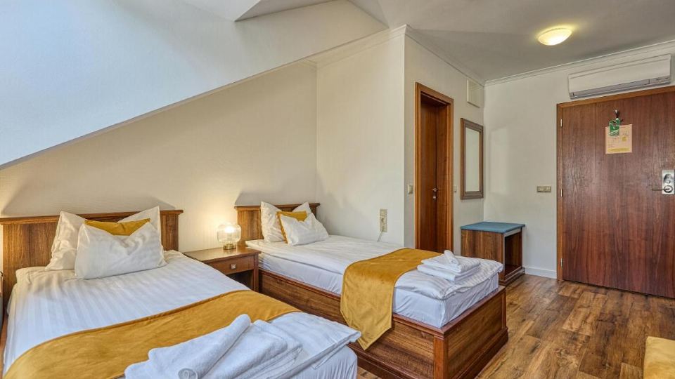 Bassiana Hotel és Étterem