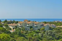 Presa de Moura Hotels in Estombar