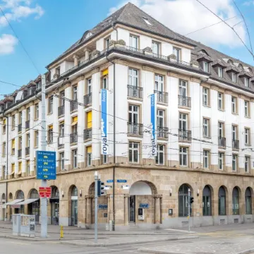 Royal Hotel - Urban Living