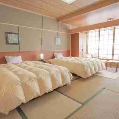 湯本観光ホテル西京 Rooms