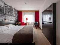Bastion Hotel Amsterdam Zuidwest Hôtels à proximité de : Station de métro Postjesweg