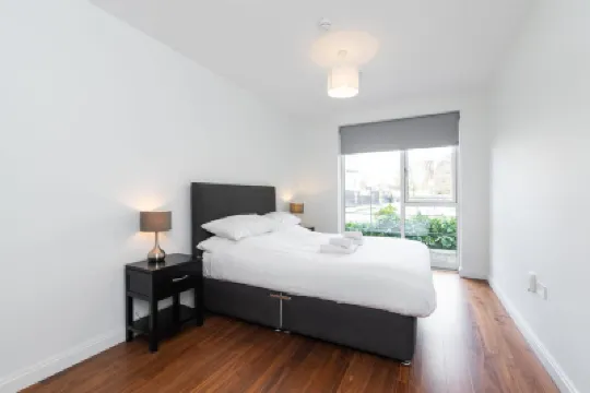 Fernbank One Hotels near مارلاي بارك