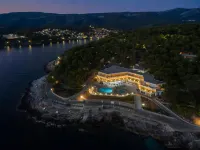 Fontana Resort Hotels near Lapidary