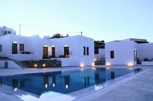 Ionathan Koufonisia Suites