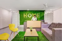 Nuab House - Near Fortis, Max, Medanta, Paras Hospitals and Huda Metro - Hostels