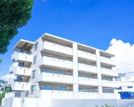 COZY STAY GROUP HOTEL DOLCEVITA GINOZA 宜野座村のホテル