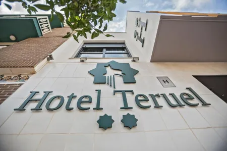 Hotel Teruel Отели рядом с достопримечательностью «Lluís Companys Park»