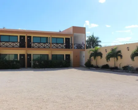 Hotel Roazi โรงแรมในทิซิมิน