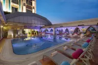 Merit Lefkosa Hotel & Casino - Pools