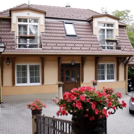 Lévay Villa Hotel
