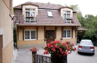 Lévay Villa Hotel Các khách sạn ở 