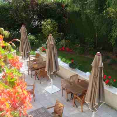 Logis Hôtel-Restaurant Les Airelles Hotel Exterior