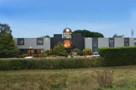 Logis Boutique Hotel Novalis Отели рядом с достопримечательностью «Eglise St-Pierre de Gradignan»