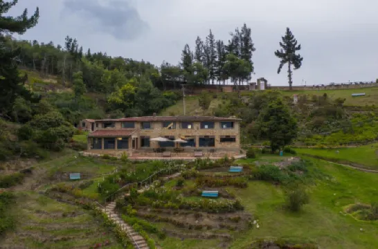 Hotel Refugio Pozo Azul Отели в г. 