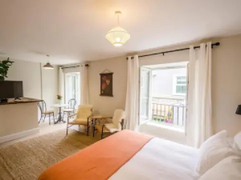 Rookery Lane Food and Lodging