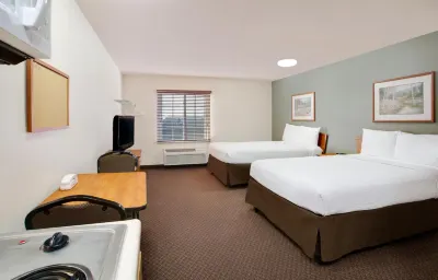 WoodSpring Suites Cincinnati Fairfield Hotels near Morris Outlet