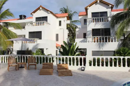 Vaia Hoteles Отели в г. Толу