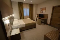 Building Hotel