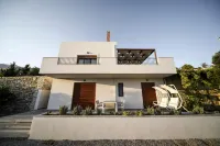 Lenikos Resort