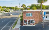 Royal Palms Motel Hotels in Tybee Island