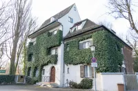 Gästehaus Englischer Garten Hotels in Munich