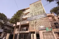 Hotel Leo Saffron - Pitampura Hotel a North West Delhi