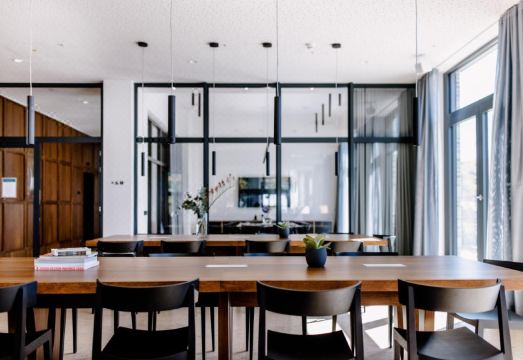 더 플래그 메일러 가르텐