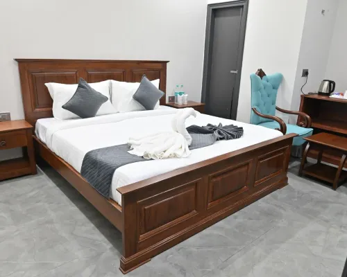 Hotel Devaan Hotels in Bathinda