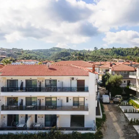 Amalthia Luxury Suites