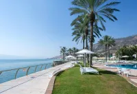 Gai Beach Hotel - Beach
