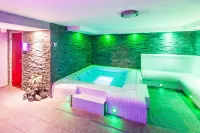 Hotel McLimon - Bãi đậu xe
