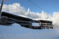 Chalet Hotel les Marmottes 2 étoiles NN Hotels in Saint-Paul-de-Jarrat