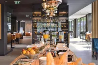 R Hotel Experiences - breakfast